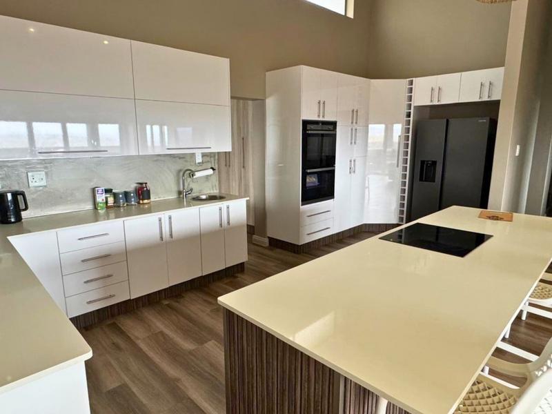 4 Bedroom Property for Sale in Monte Christo Western Cape